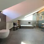 Berger Mit Eigenen Whirlpool Im Garten * Garmisch-Partenkirchen
