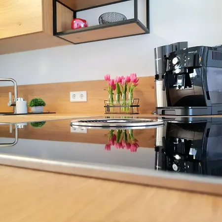 Berger Mit Eigenen Whirlpool Im Garten