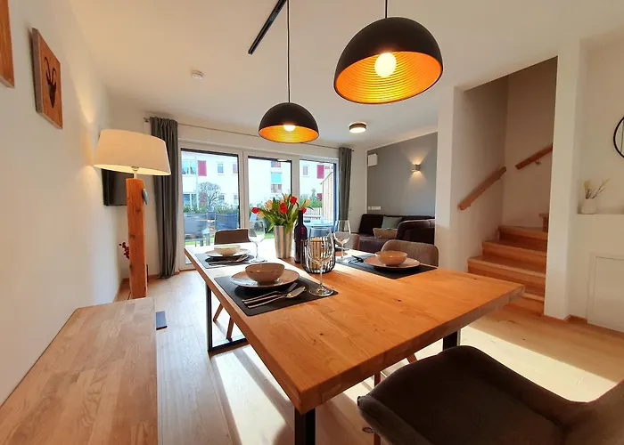 Будинок відпочинку Berger Mit Eigenen Whirlpool Im Garten Гарміш-Партенкірхен