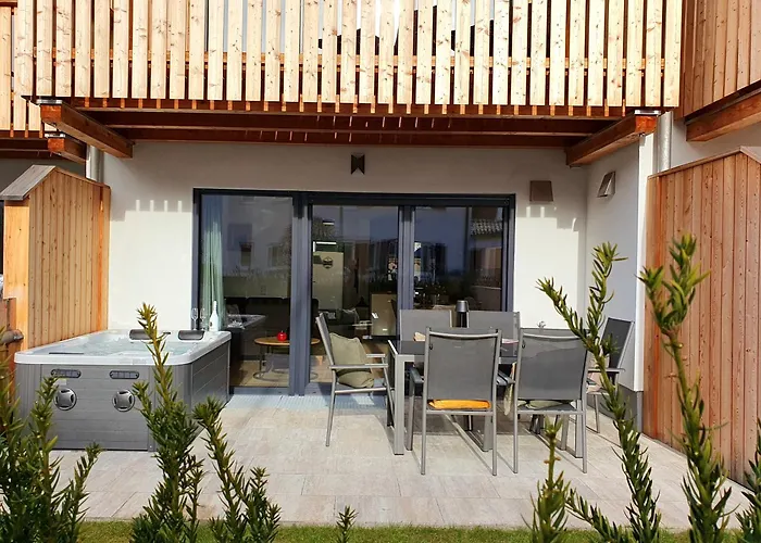 Berger Mit Eigenen Whirlpool Im Garten * Гарміш-Партенкірхен