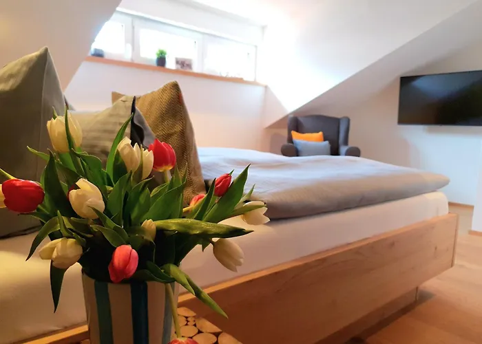 Berger Mit Eigenen Whirlpool Im Garten * Гарміш-Партенкірхен