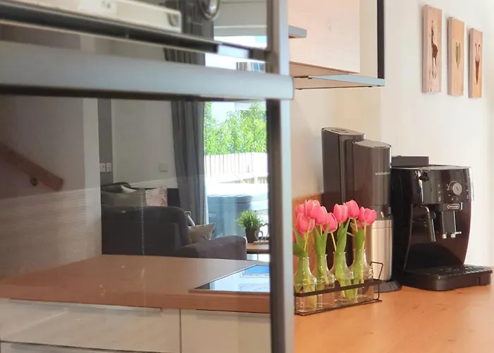 Berger Mit Eigenen Whirlpool Im Garten *