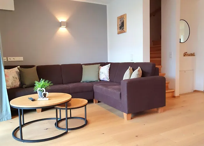 Berger Mit Eigenen Whirlpool Im Garten Будинок відпочинку *