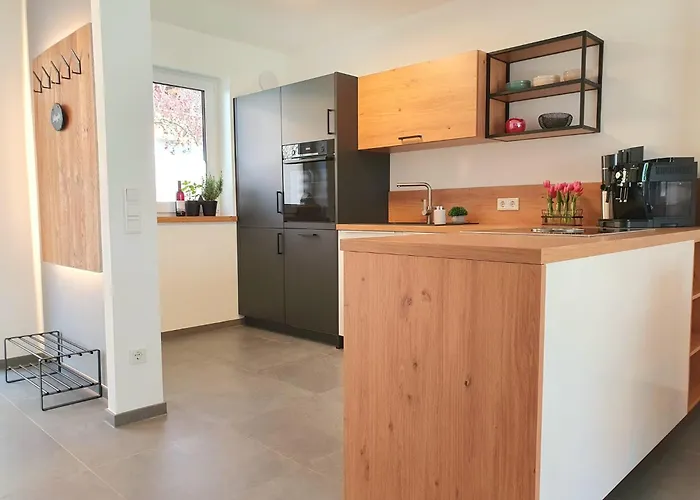 Будинок відпочинку Berger Mit Eigenen Whirlpool Im Garten Гарміш-Партенкірхен