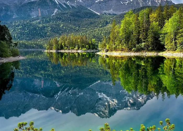 Berger Mit Eigenen Whirlpool Im Garten